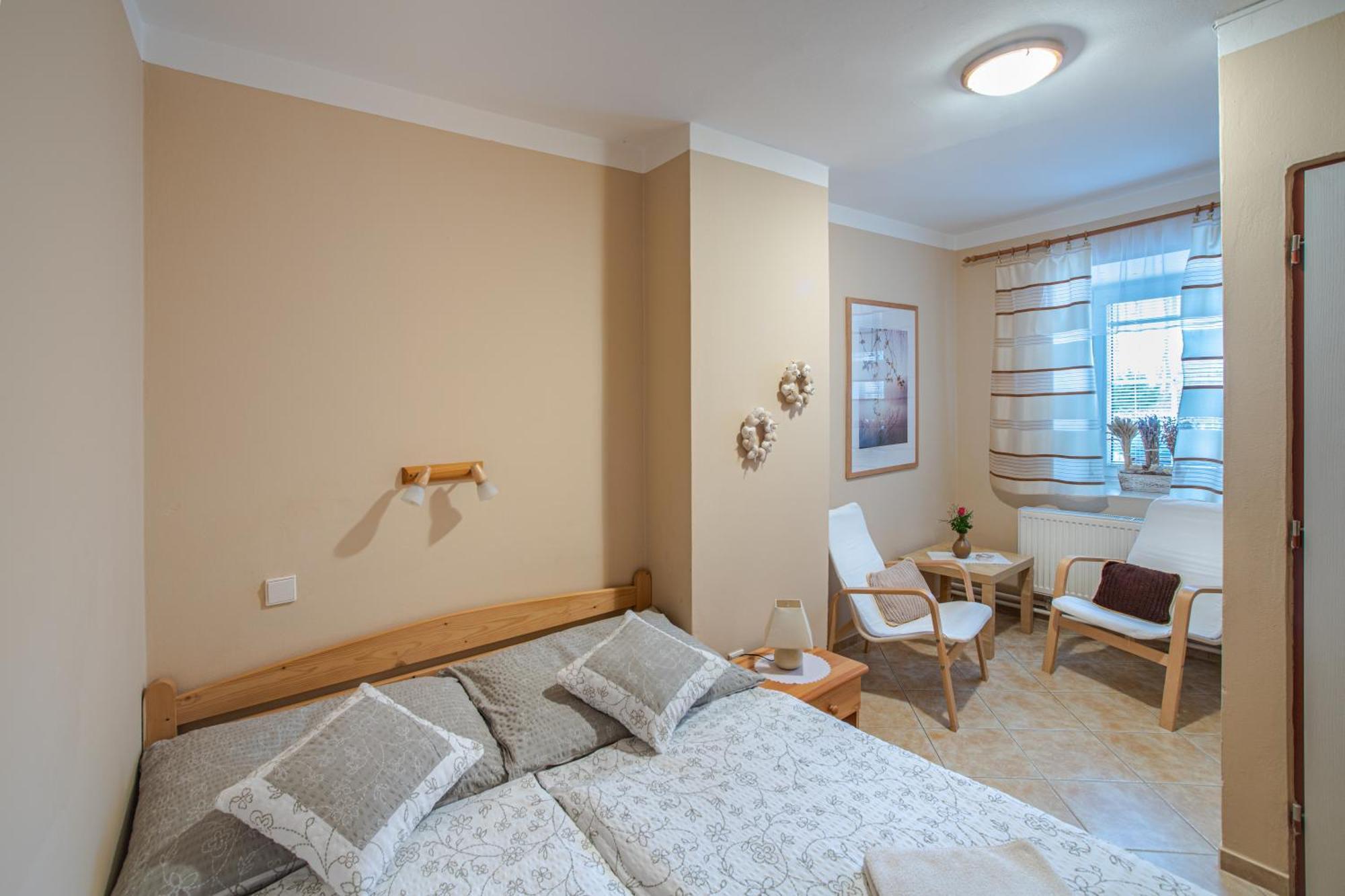 Apartmany Adrspach " U Kozaru " Teplice nad Metuji Exterior photo